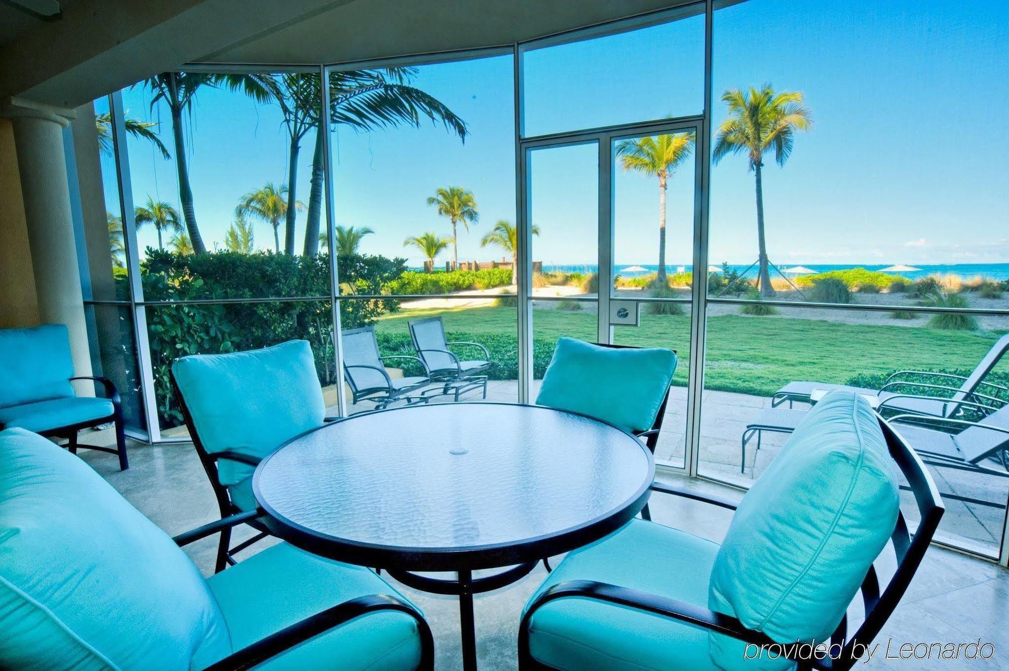 The Tuscany On Grace Bay Restoran fotoğraf